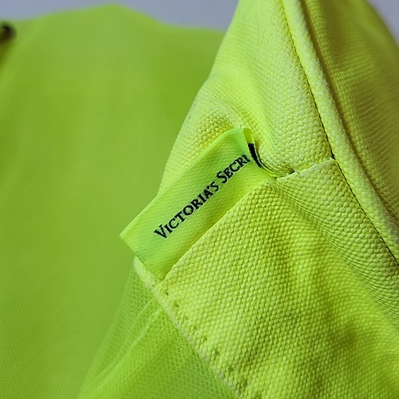 Victoria's Secret Mesh Makeup bag - Picture 3 of 7